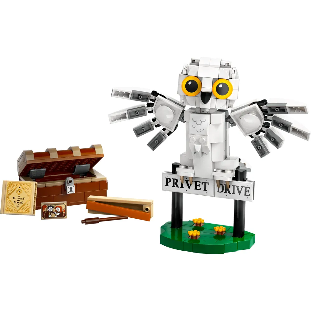 Hedwig at 4 Privet Drive